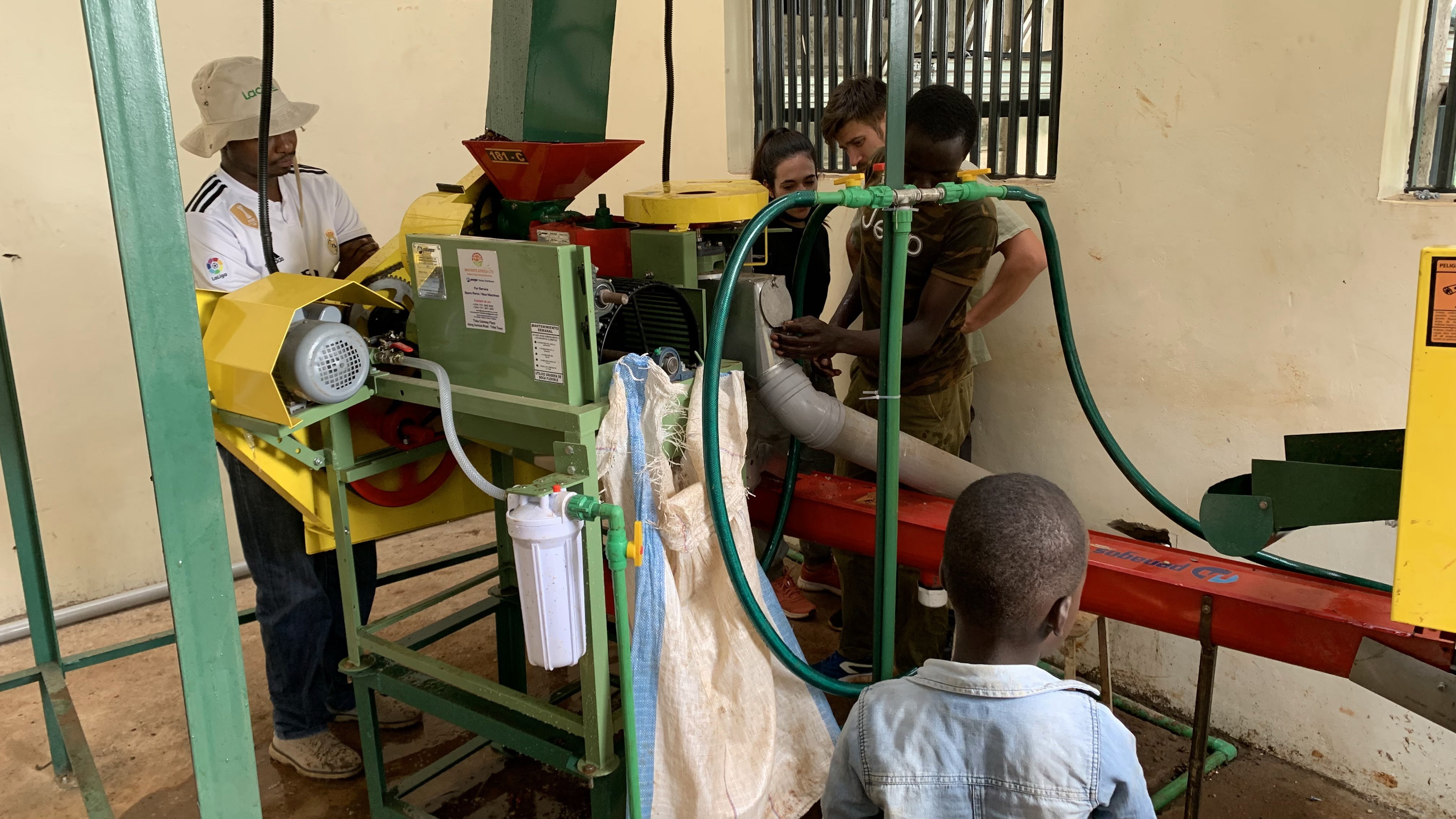 En maskine installation i Kenya 