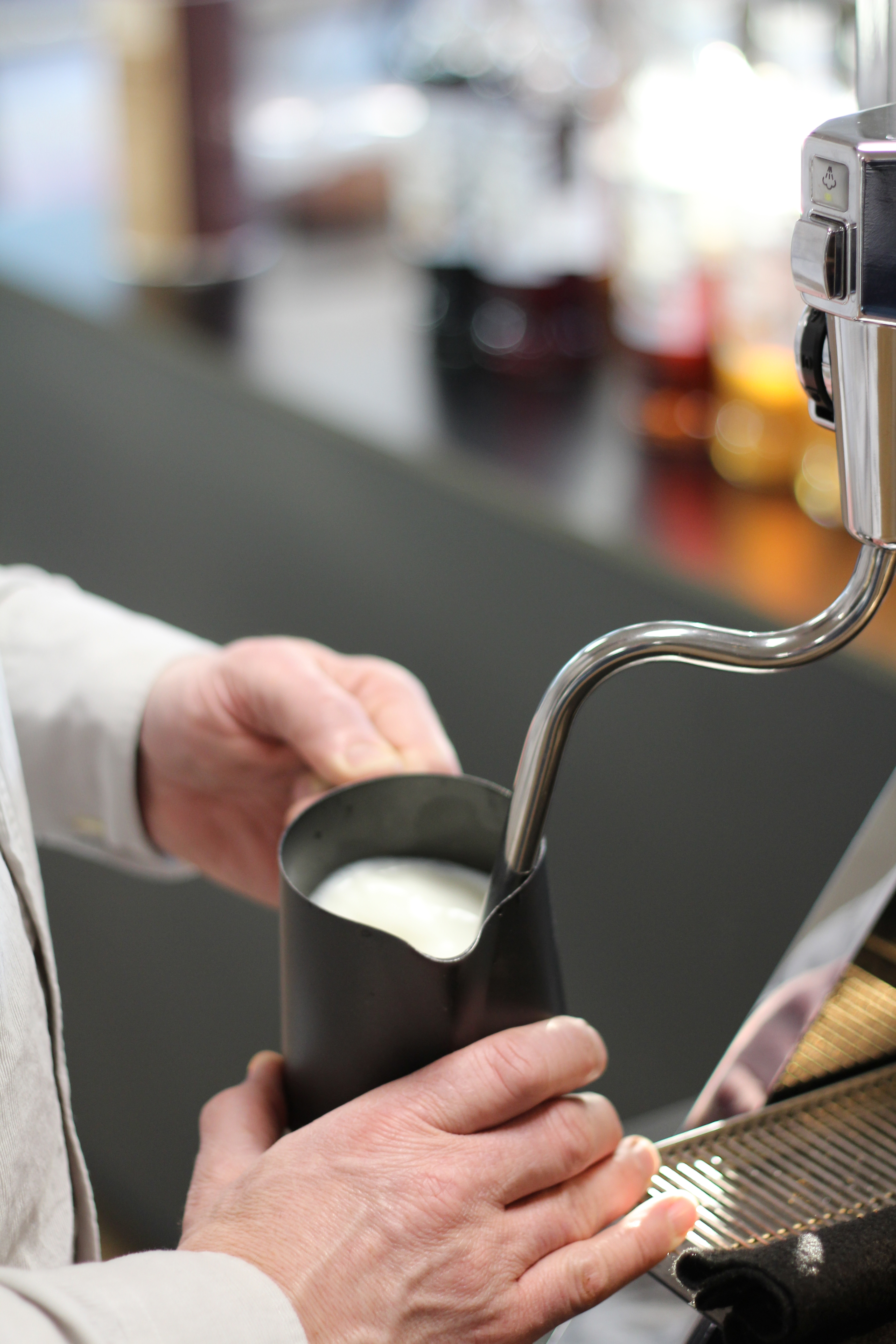 Mælk til latte art kaffe