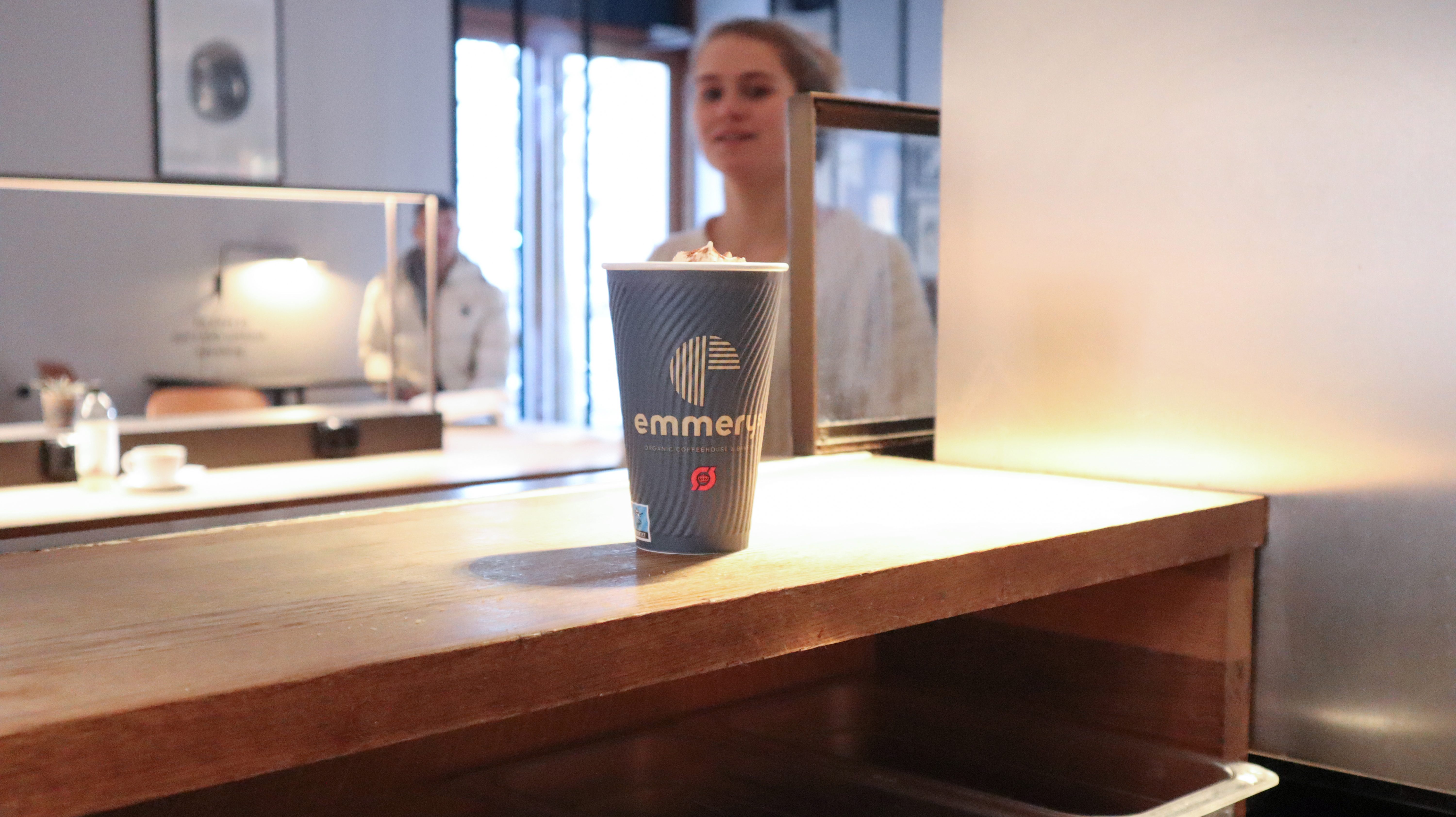 en kaffe to go fra emmerys